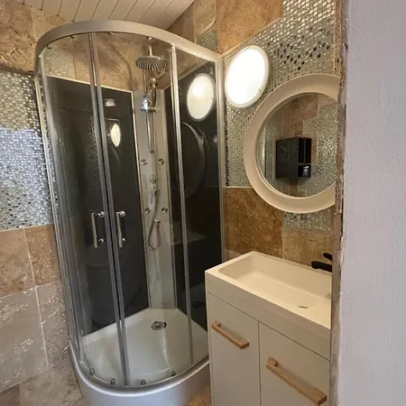 Melrose Loft With Master * Sanary-sur-Mer