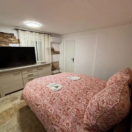 Melrose Loft With Master Apartment