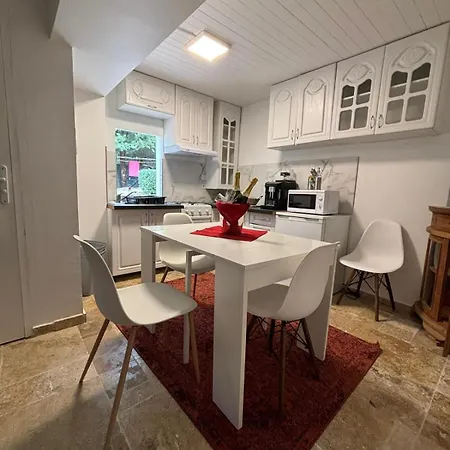 Melrose Loft With Master