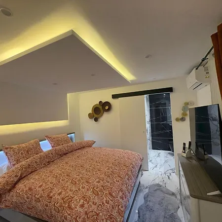 Melrose Loft With Master * Sanary-sur-Mer